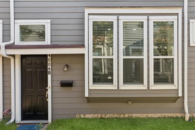 Foto del edificio - 4006 Holland Ave