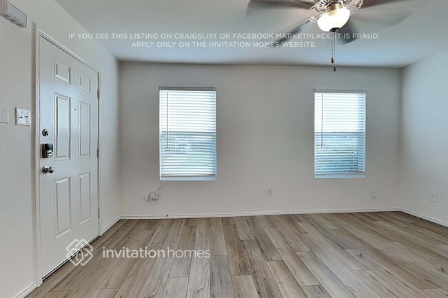 Building Photo - 3220 Crestone Dr