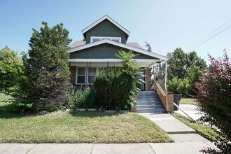 Building Photo - 11310 Prest St