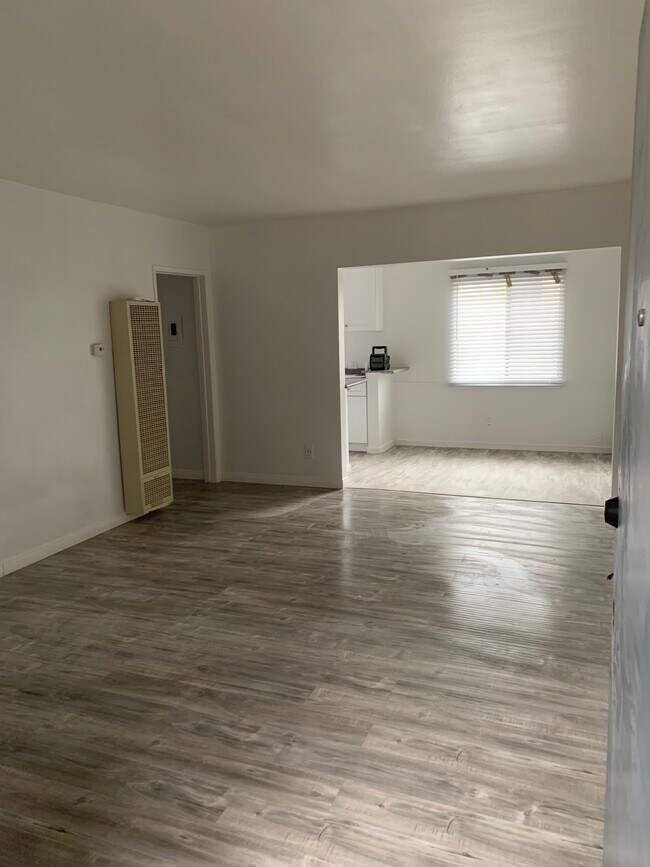 Foto del edificio - 13988 Foothill Blvd