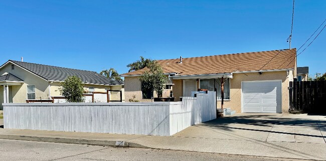 Foto del edificio - 1169 Trouville Ave