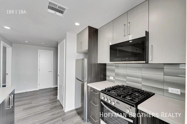 Building Photo - 5606 La Mirada Ave