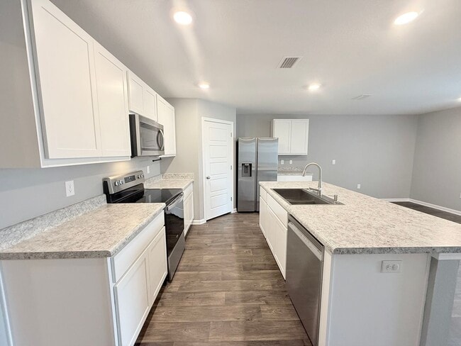 Building Photo - Great home in new subdivision