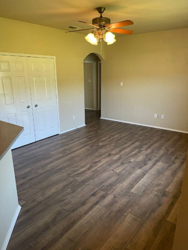 Foto del edificio - 131 Lindas Creek Ln
