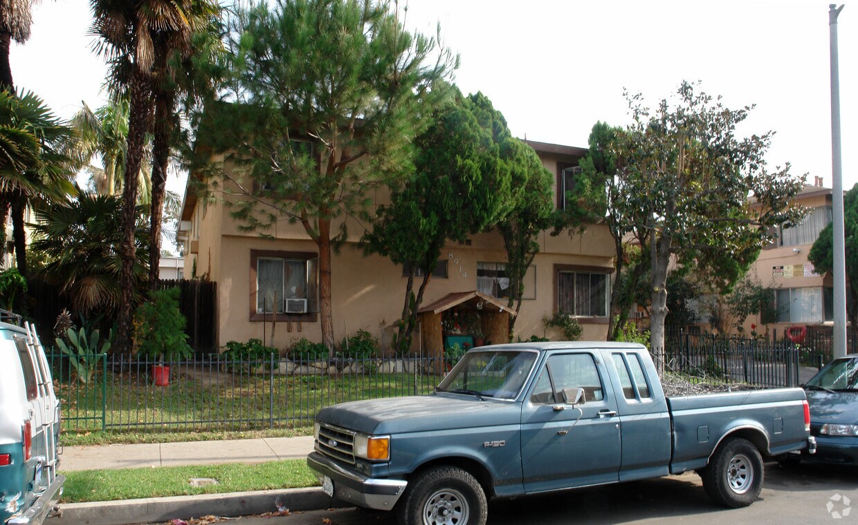 Building Photo - 8914 Columbus Ave