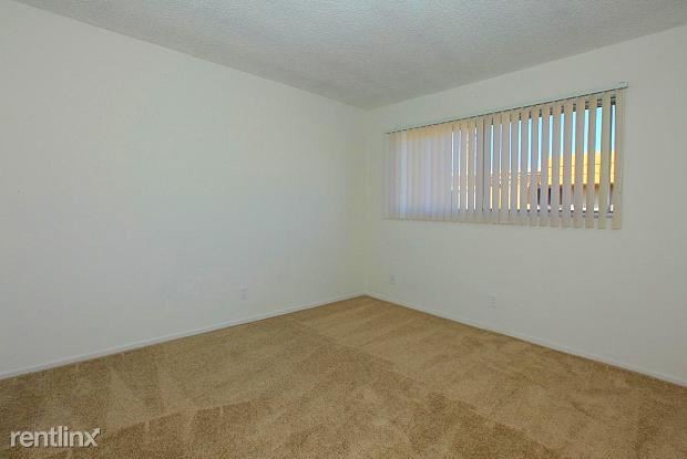 Building Photo - 2 br, 1 bath  - 6442 Warner Ave # 15