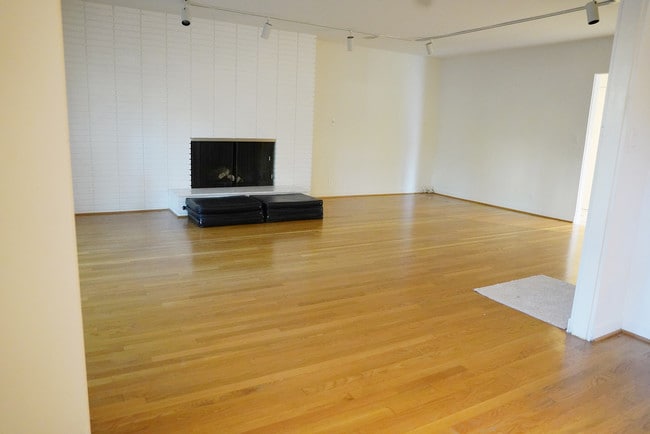 Building Photo - 1830 Washington Ave