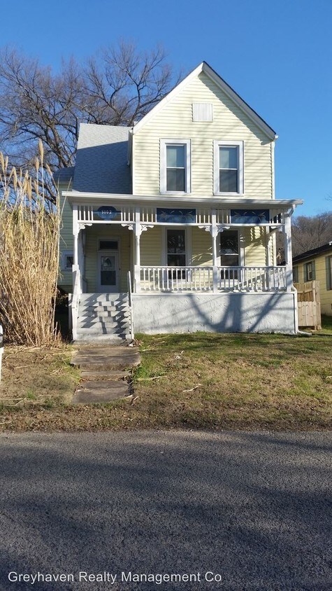 Primary Photo - 3102 13th Ave