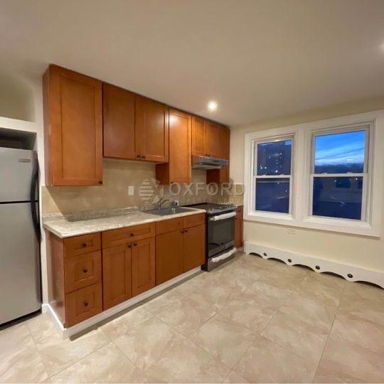 Foto principal - West 261st Street