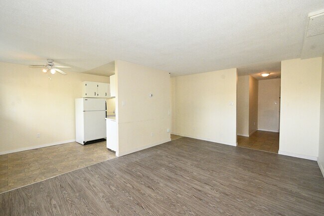 Building Photo - 4280 Quentin Ave