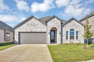 Building Photo - 1504 Adams Dr