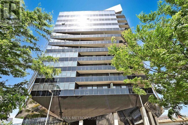 Building Photo - 21-1221 Lawren Harris Square