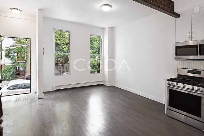 Foto del edificio - 112 Hall St
