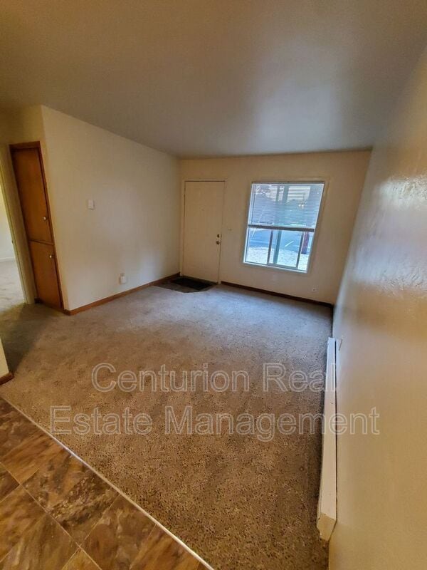 Building Photo - 1572 Bellevue St SE