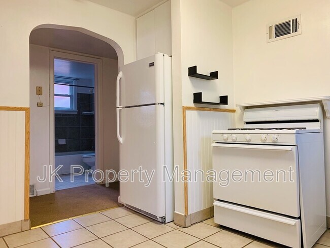 Foto del edificio - 1602 8th Ave N