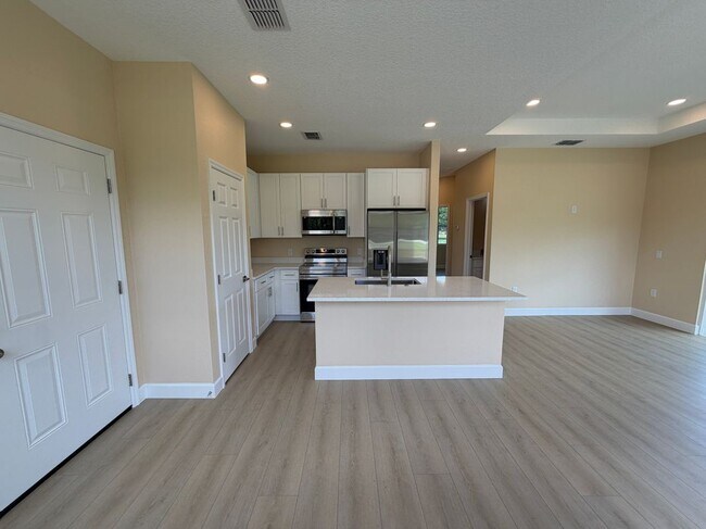 Foto del edificio - 4661 Hickory Tree Rd