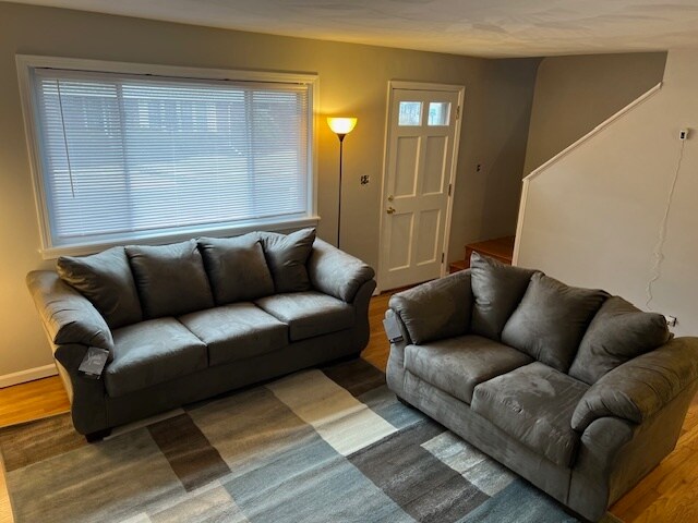 Foto del edificio - 6 Fowler Ave