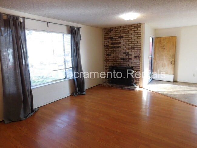 Building Photo - 3 br, 1 bath House - 4008 32nd Street