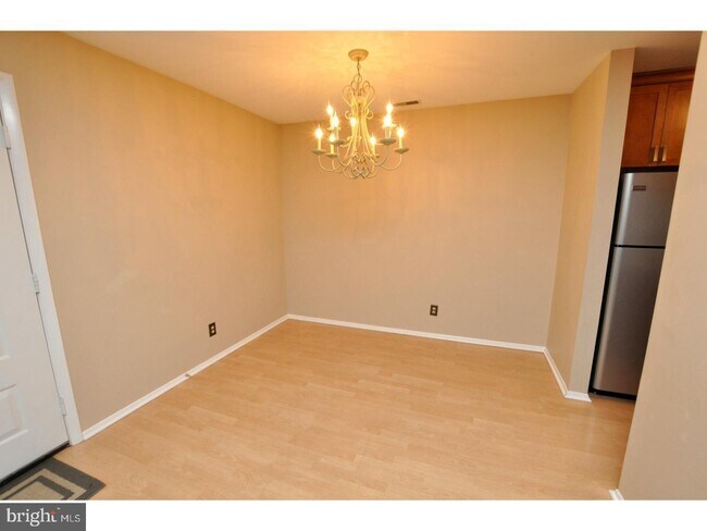 Foto del edificio - 1950 The Woods II