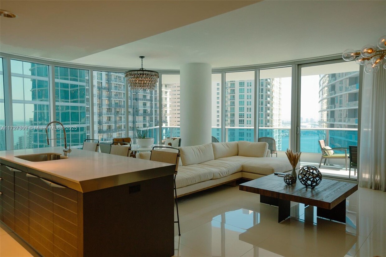 Foto principal - 200 Biscayne Blvd Way