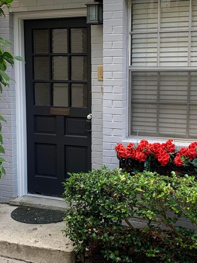 Foto principal - 2846 Walton Way