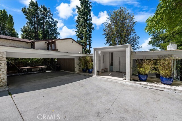 Foto del edificio - 4781 Galendo St