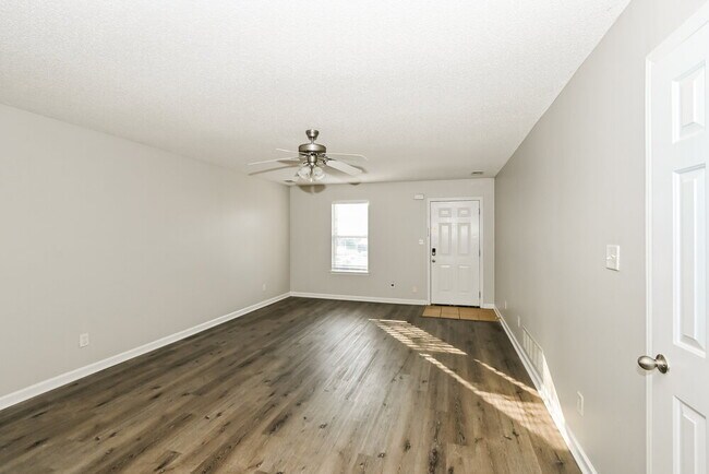 Foto del edificio - 9890 Vista Ridge Dr