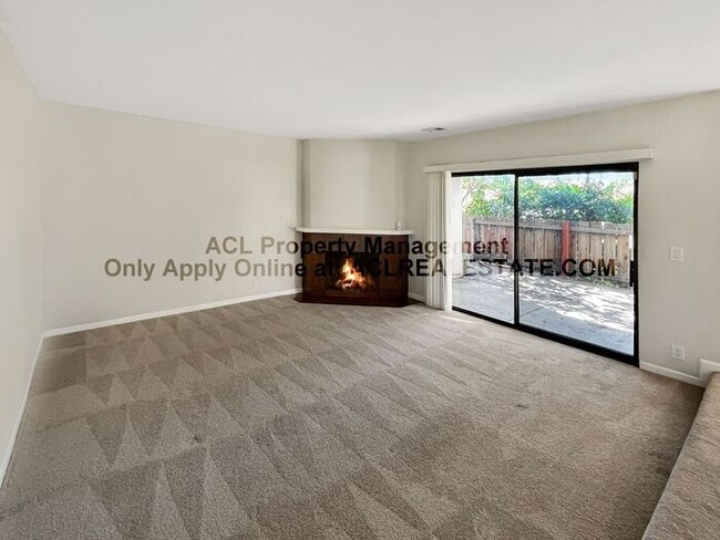 Foto del edificio - 21100 Gary Dr
