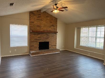 Foto del edificio - 7047 Crosstimbers Ln