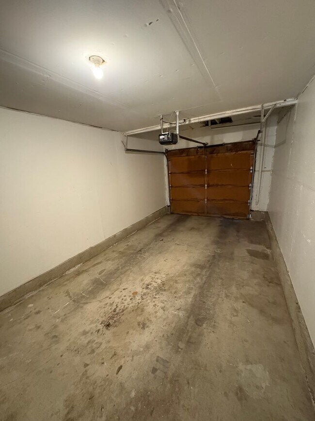 Foto del edificio - 3 Bedroom Home located in Westgate Neighborhood!