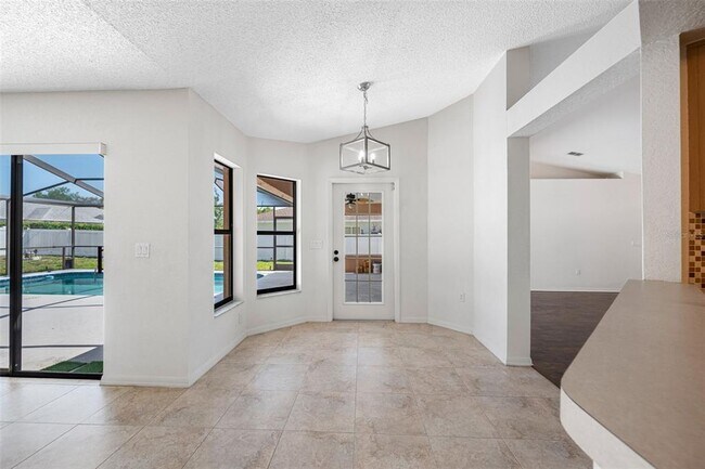 Building Photo - 1061 Archway Dr