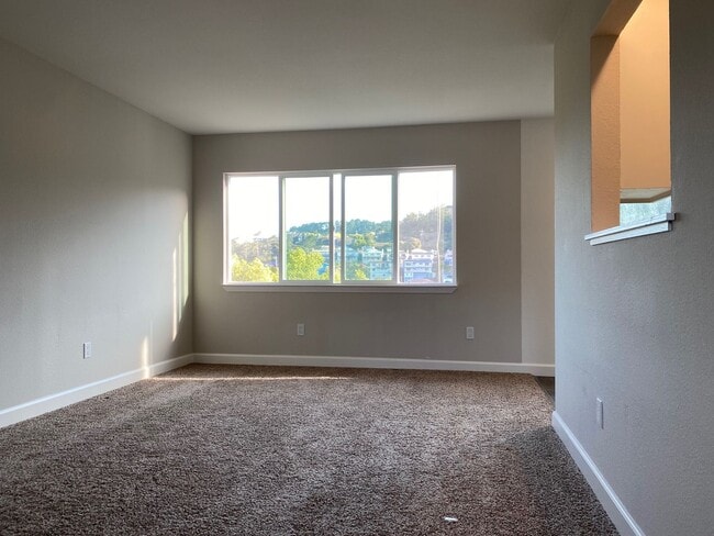 Photo - Lewis Ln-409 Apartment