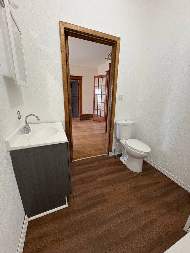 Foto del edificio - 103 1st St NE