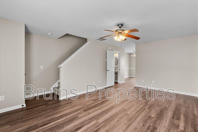Foto del edificio - 3884 Hickswood Creek Dr