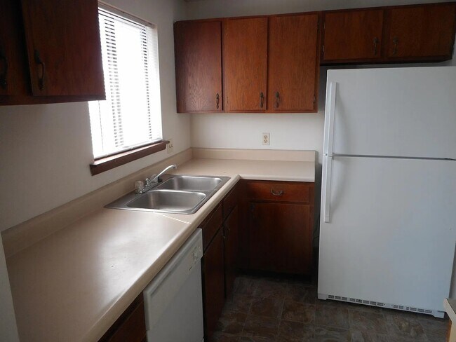 Foto del edificio - 3124 N Brookfield St