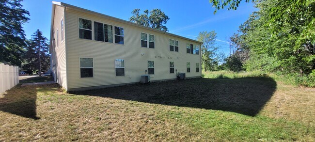 Building Photo - 2936 Beeline Rd