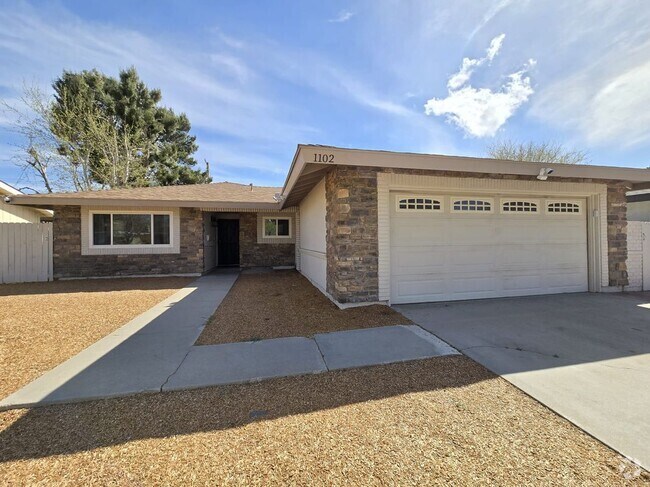 43926 Danya Ln, Lancaster, CA 93536 - House Rental in