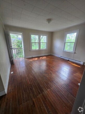 Building Photo - 206 Flora Cir