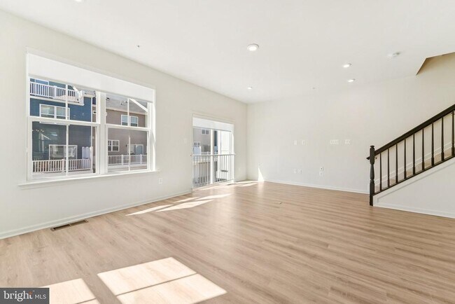 Foto del edificio - 1470 Rdg Trl Cir