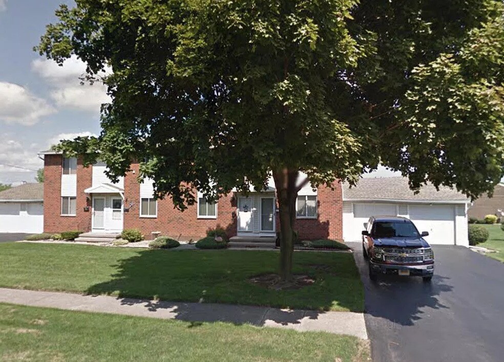 18 Fox Run, Rochester, NY 14606 Condo for Rent in Rochester, NY