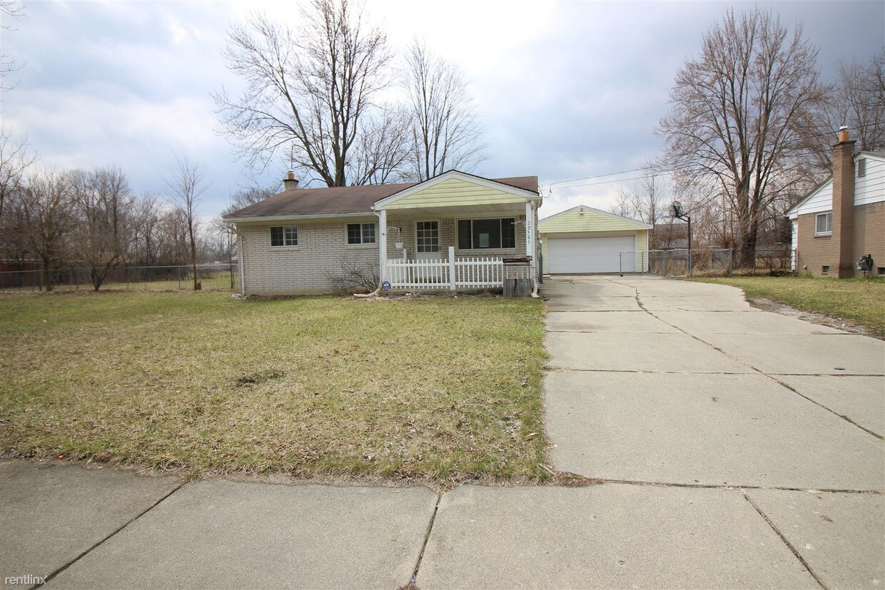 Primary Photo - 28501 Hanover Blvd
