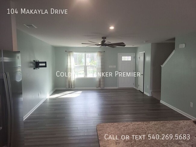 Foto del edificio - 104 Makayla Dr