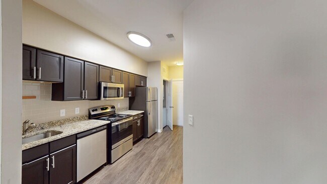 Foto del edificio - Studio Apartment With Amenities in Melrose...