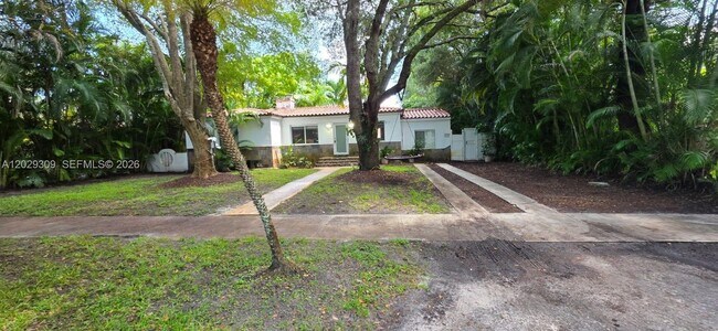 Foto del edificio - 242 NW 93rd St
