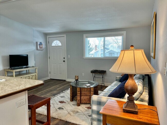 Building Photo - 1304 Worden Ave