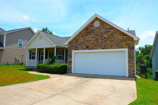 Building Photo - 423 Lynnell Way