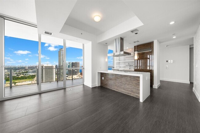 Foto del edificio - 1100 Biscayne Blvd