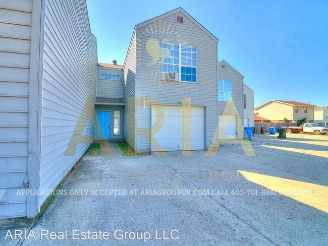 Building Photo - 3 br, 2 bath House - 1011 Rambling Oaks Dr.