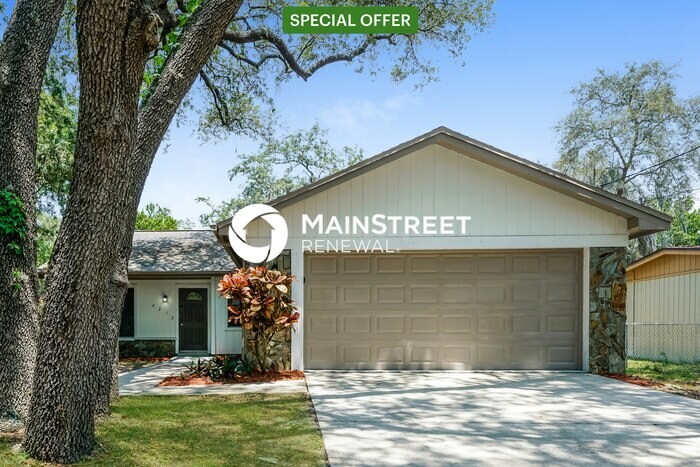 Foto principal - 3 Bedroom Pet-Friendly Home in Tampa, FL w...