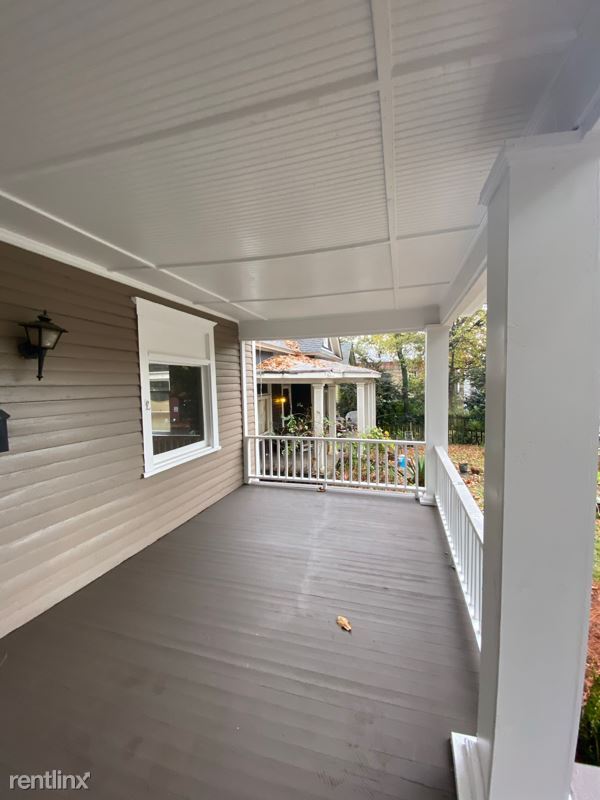 Building Photo - 438 Cherokee Ave SE
